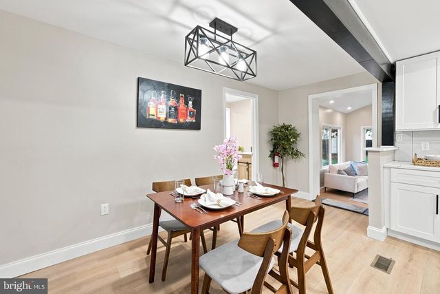 36 W CENTER ST, Clayton, NJ 08312
