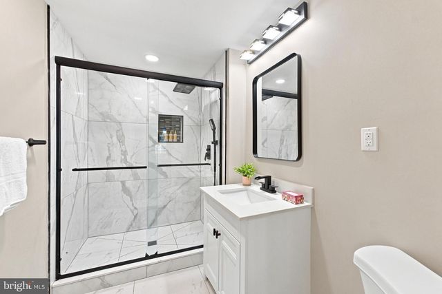 36 W CENTER ST, Clayton, NJ 08312