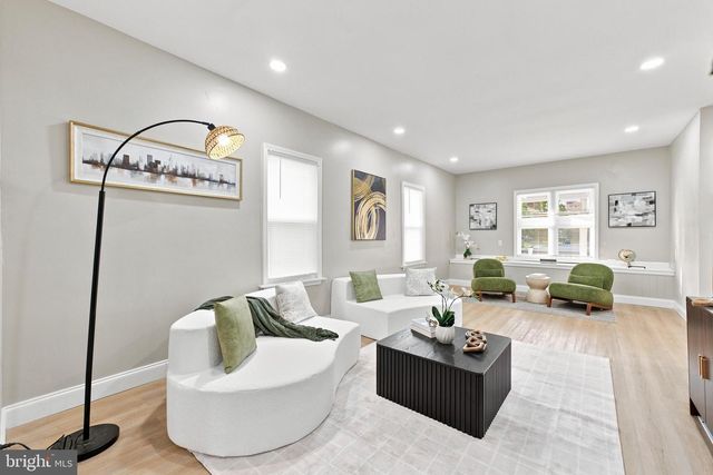 36 W CENTER ST, Clayton, NJ 08312