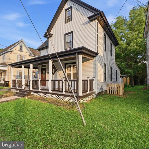 36 W CENTER ST, Clayton, NJ 08312