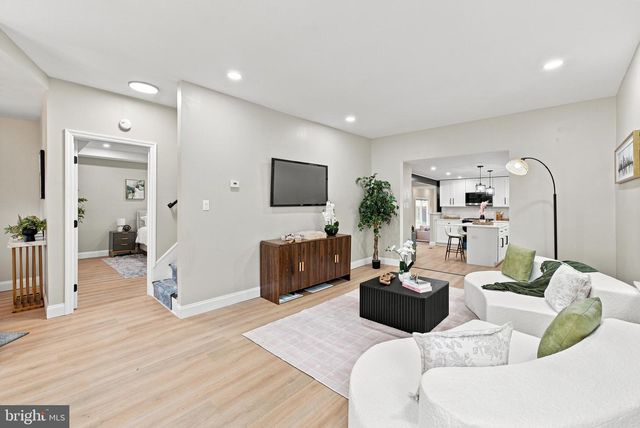 36 W CENTER ST, Clayton, NJ 08312