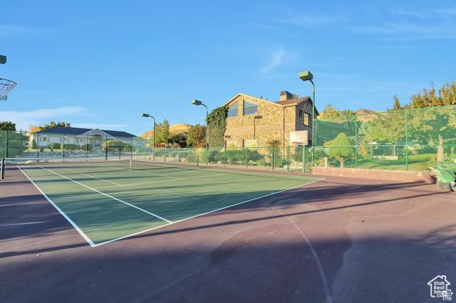 1040 E CANYON RD, Hyde Park, UT 84318