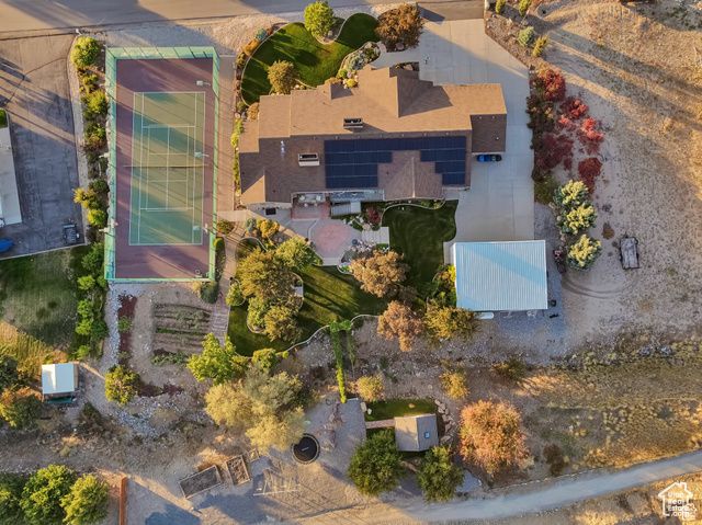 1040 E CANYON RD, Hyde Park, UT 84318