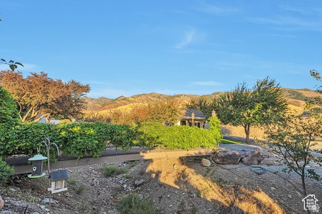 1040 E CANYON RD, Hyde Park, UT 84318