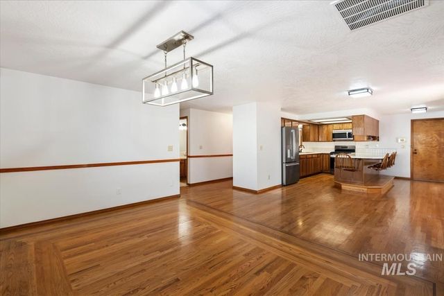 14961 Eagle Dr, Caldwell, ID 83607