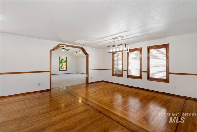 14961 Eagle Dr, Caldwell, ID 83607
