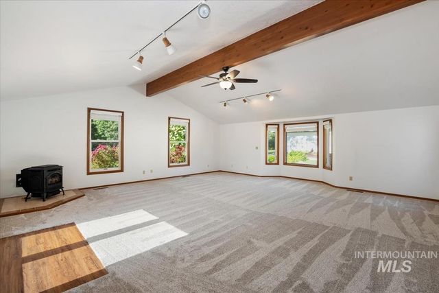 14961 Eagle Dr, Caldwell, ID 83607