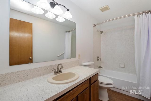 14961 Eagle Dr, Caldwell, ID 83607