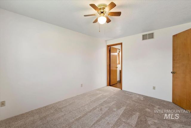 14961 Eagle Dr, Caldwell, ID 83607