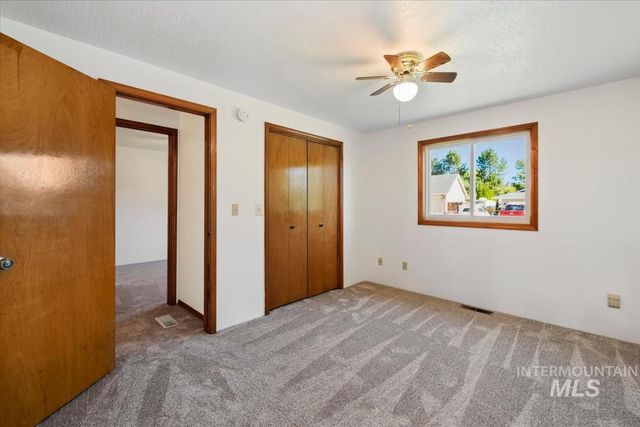 14961 Eagle Dr, Caldwell, ID 83607