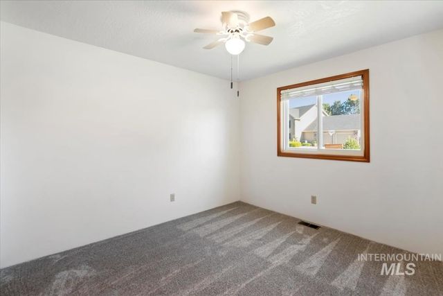 14961 Eagle Dr, Caldwell, ID 83607