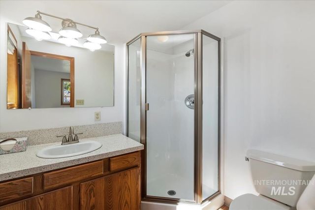 14961 Eagle Dr, Caldwell, ID 83607