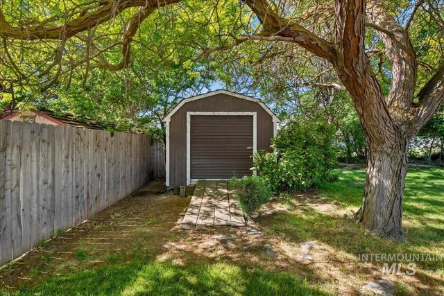 14961 Eagle Dr, Caldwell, ID 83607