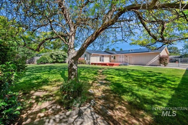 14961 Eagle Dr, Caldwell, ID 83607