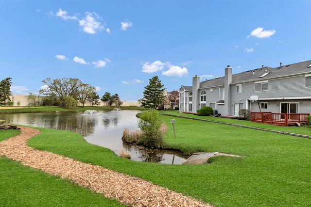 5903 Delaware Avenue, Gurnee, IL 60031