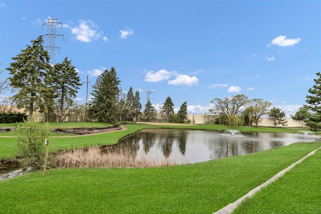 5903 Delaware Avenue, Gurnee, IL 60031