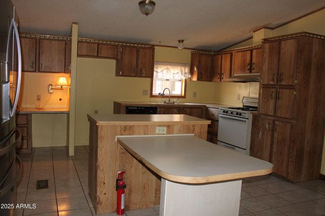 6217 S NATOMA Trail, Hereford, AZ 85615