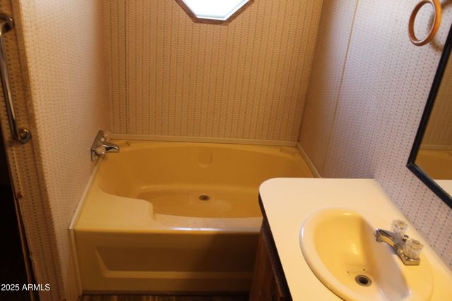 6217 S NATOMA Trail, Hereford, AZ 85615