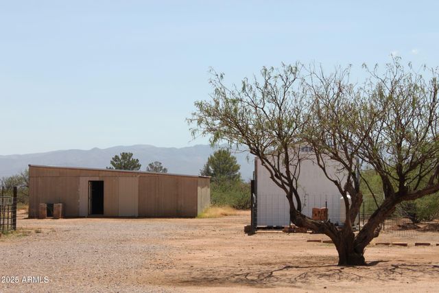 6217 S NATOMA Trail, Hereford, AZ 85615