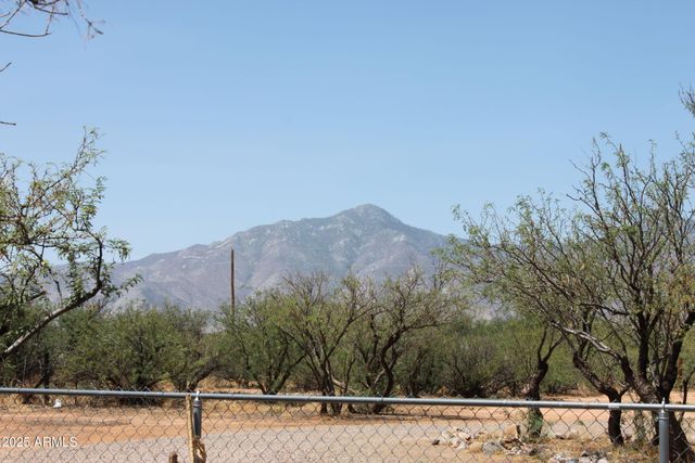 6217 S NATOMA Trail, Hereford, AZ 85615