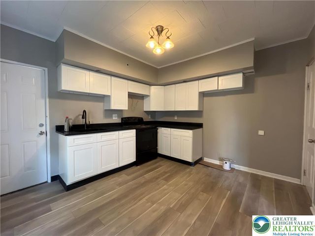 208 North Poplar Street, Allentown City, PA 18102