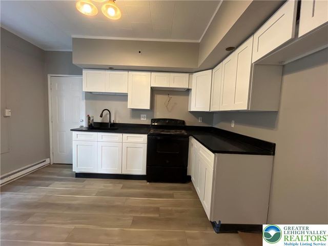 208 North Poplar Street, Allentown City, PA 18102