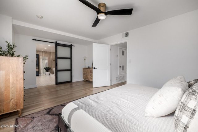 8112 N 10TH Place, Phoenix, AZ 85020
