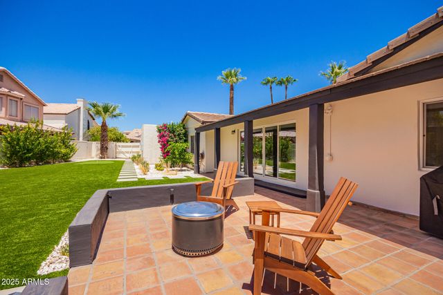 8112 N 10TH Place, Phoenix, AZ 85020