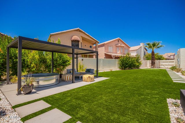 8112 N 10TH Place, Phoenix, AZ 85020