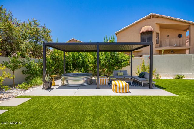 8112 N 10TH Place, Phoenix, AZ 85020