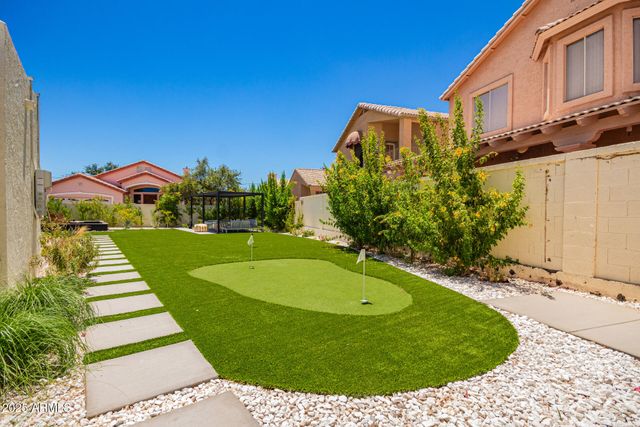 8112 N 10TH Place, Phoenix, AZ 85020