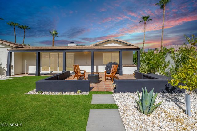8112 N 10TH Place, Phoenix, AZ 85020