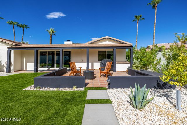 8112 N 10TH Place, Phoenix, AZ 85020