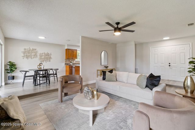 1519 Heartwellville Street NW, Palm Bay, FL 32907