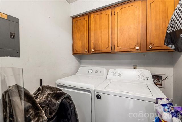 6123 Honeysuckle Lane, Charlotte, NC 28212