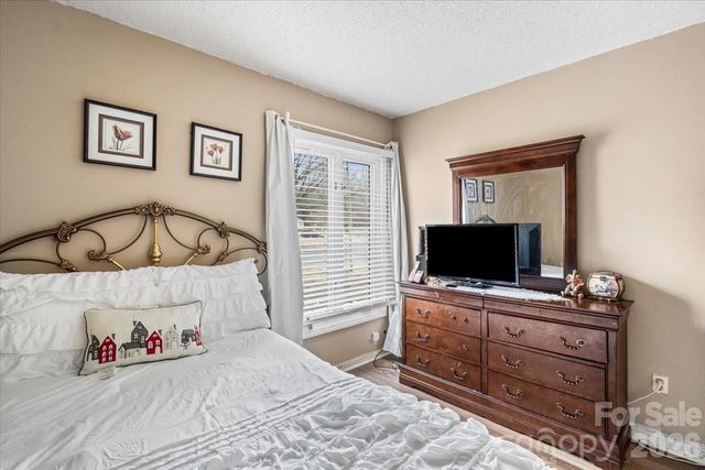 6123 Honeysuckle Lane, Charlotte, NC 28212