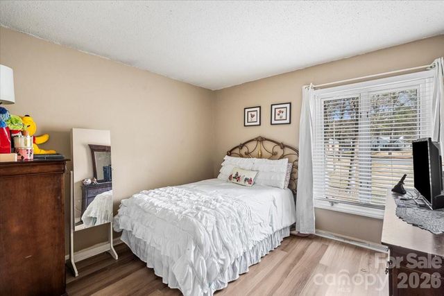 6123 Honeysuckle Lane, Charlotte, NC 28212