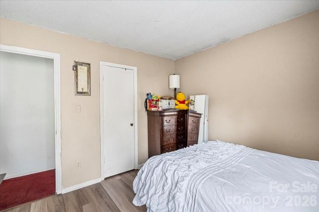 6123 Honeysuckle Lane, Charlotte, NC 28212