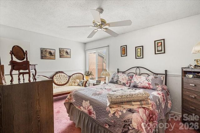 6123 Honeysuckle Lane, Charlotte, NC 28212