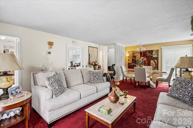 6123 Honeysuckle Lane, Charlotte, NC 28212