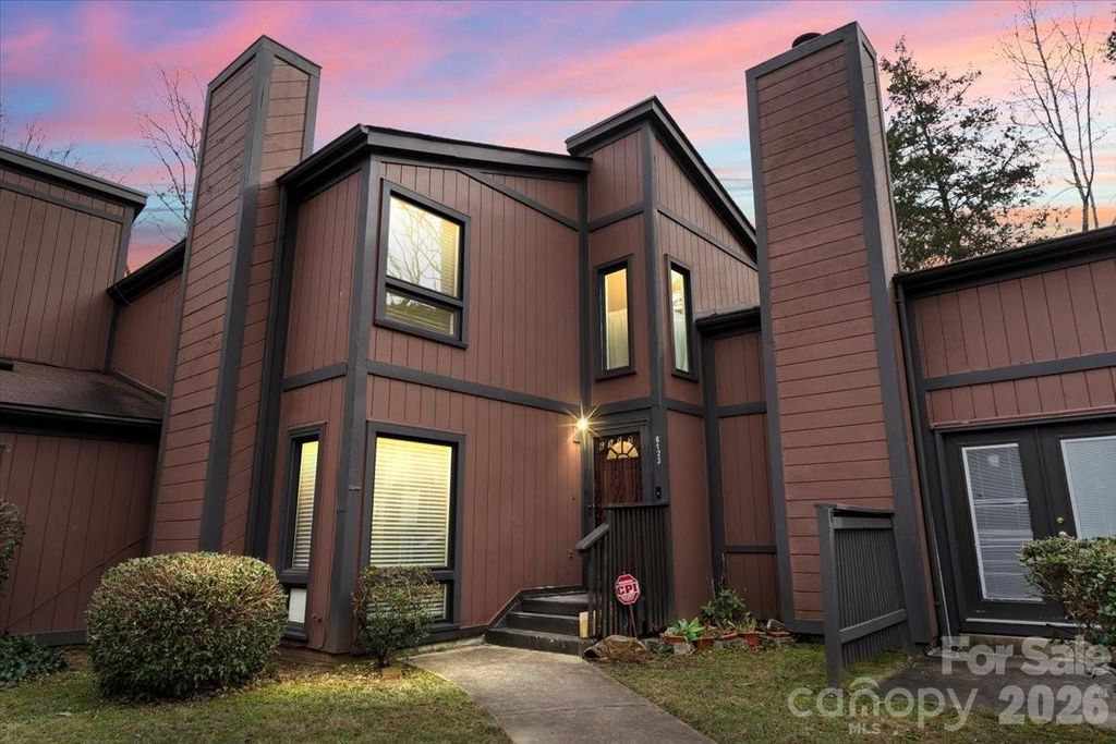 6123 Honeysuckle Lane, Charlotte, NC 28212