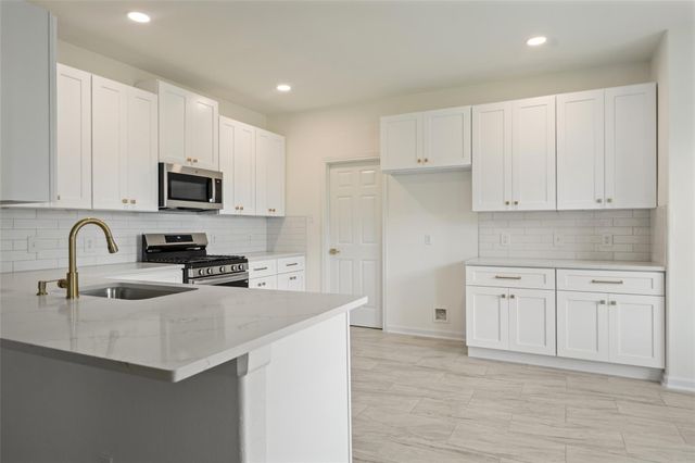 31623 Forest Oak Park Court, Conroe, TX 77385