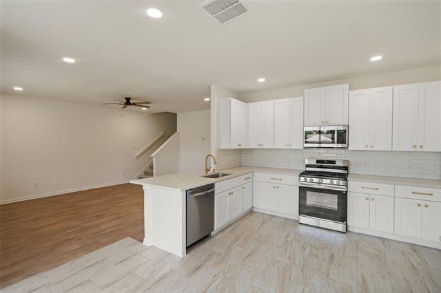 31623 Forest Oak Park Court, Conroe, TX 77385