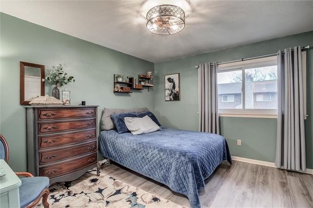 5644 W 97th Street, Overland Park, KS 66207