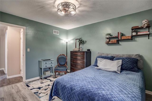 5644 W 97th Street, Overland Park, KS 66207