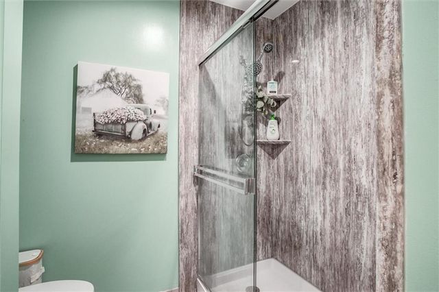 5644 W 97th Street, Overland Park, KS 66207