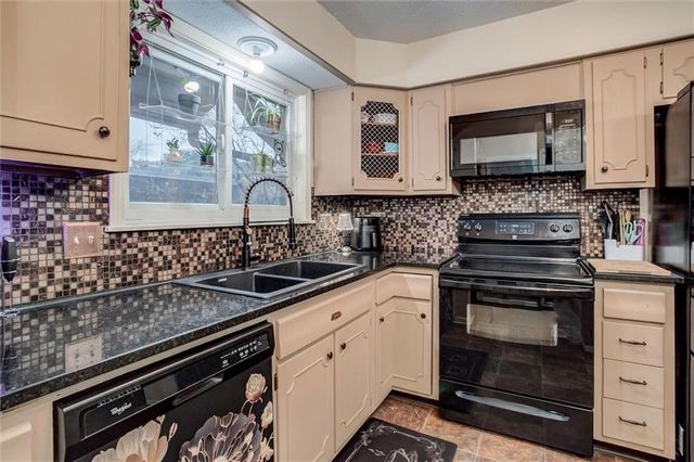 5644 W 97th Street, Overland Park, KS 66207