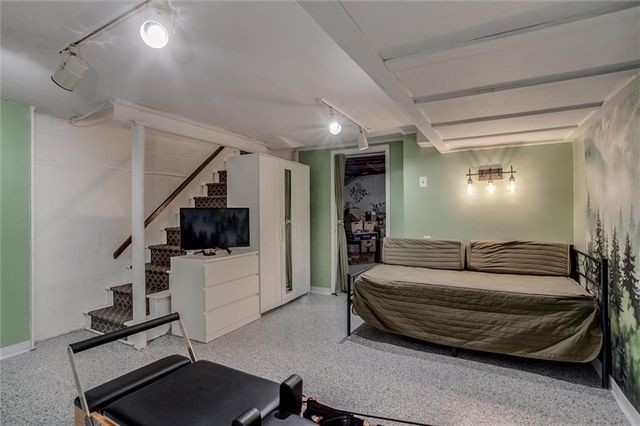 5644 W 97th Street, Overland Park, KS 66207