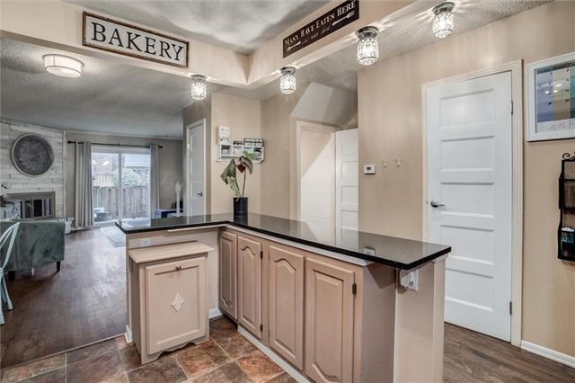 5644 W 97th Street, Overland Park, KS 66207