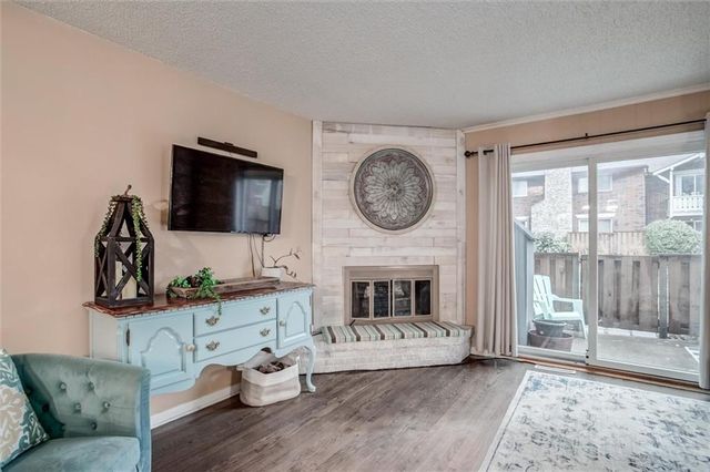 5644 W 97th Street, Overland Park, KS 66207